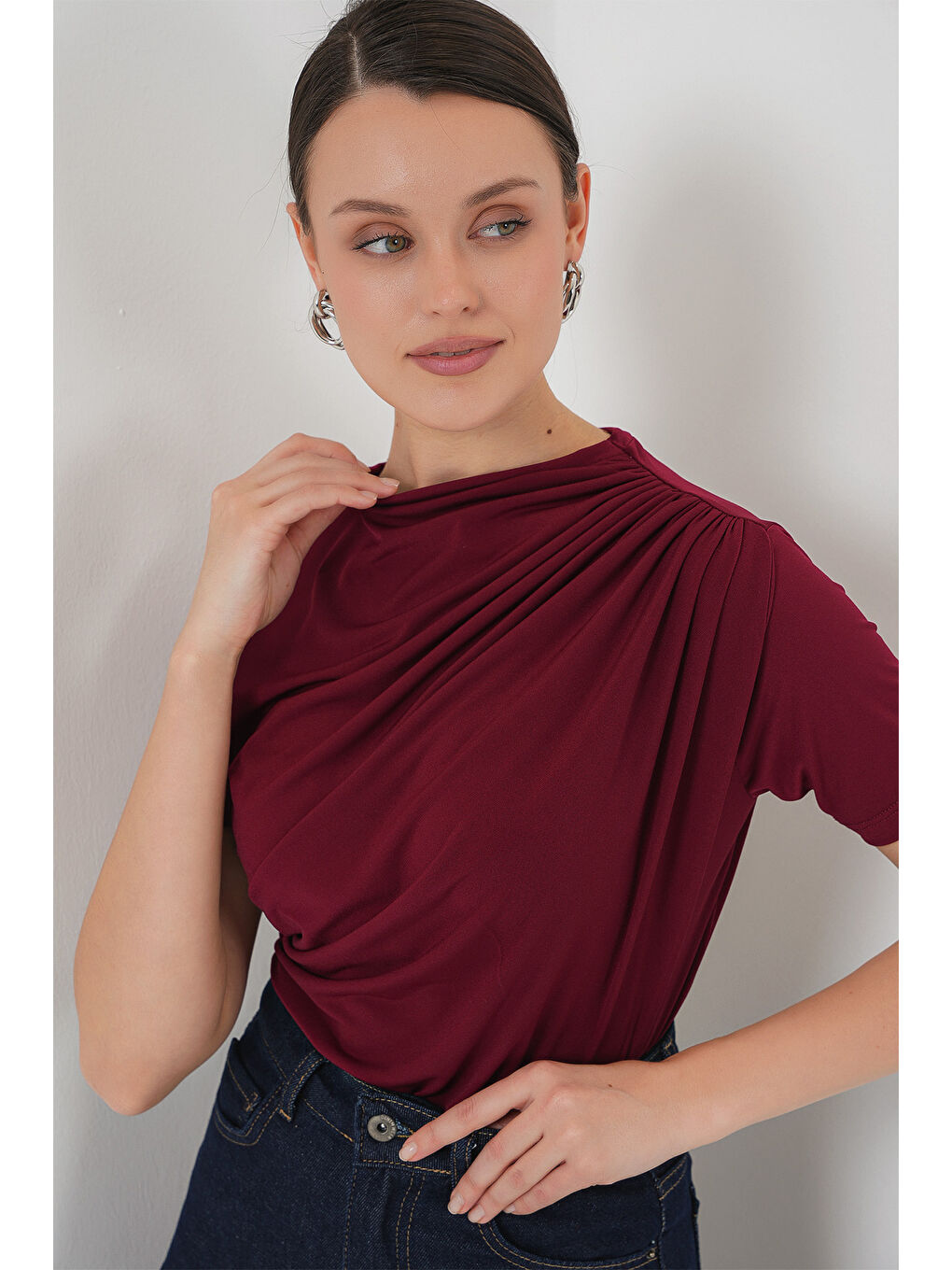 Büzgü Detaylı Kısa Kol Sandy Bluz 945 - Bordo-2