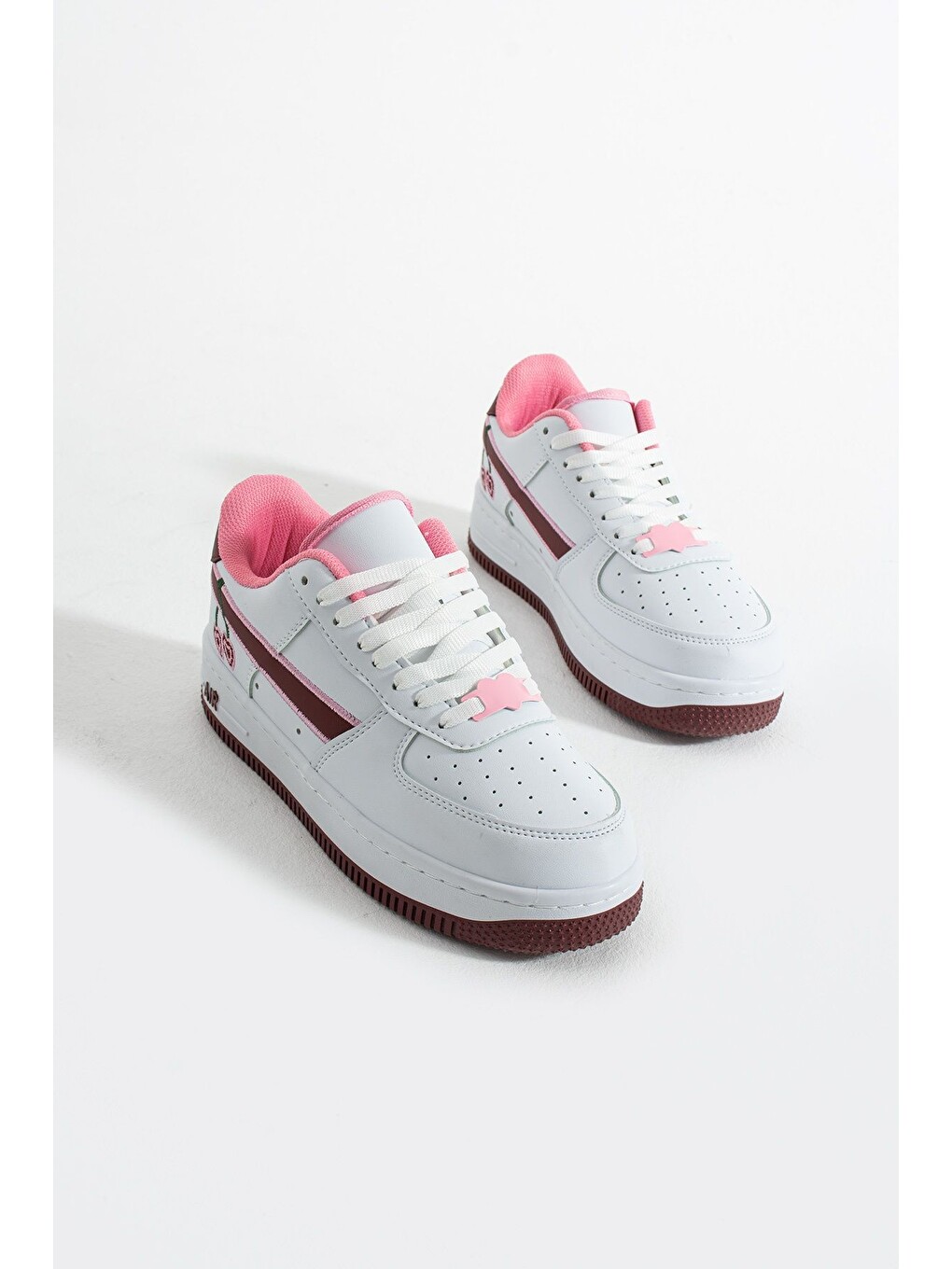 Kiraz Detaylı Pembe Beyaz Sneaker – Kadın Spor Ayakkabı-1