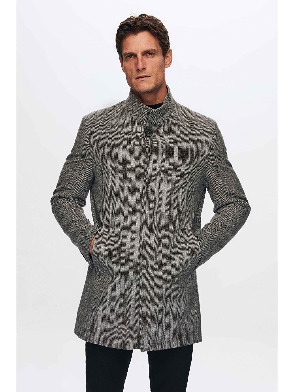 Regular Fit Gri Balıksırtı Hakim Yaka Kaban-1