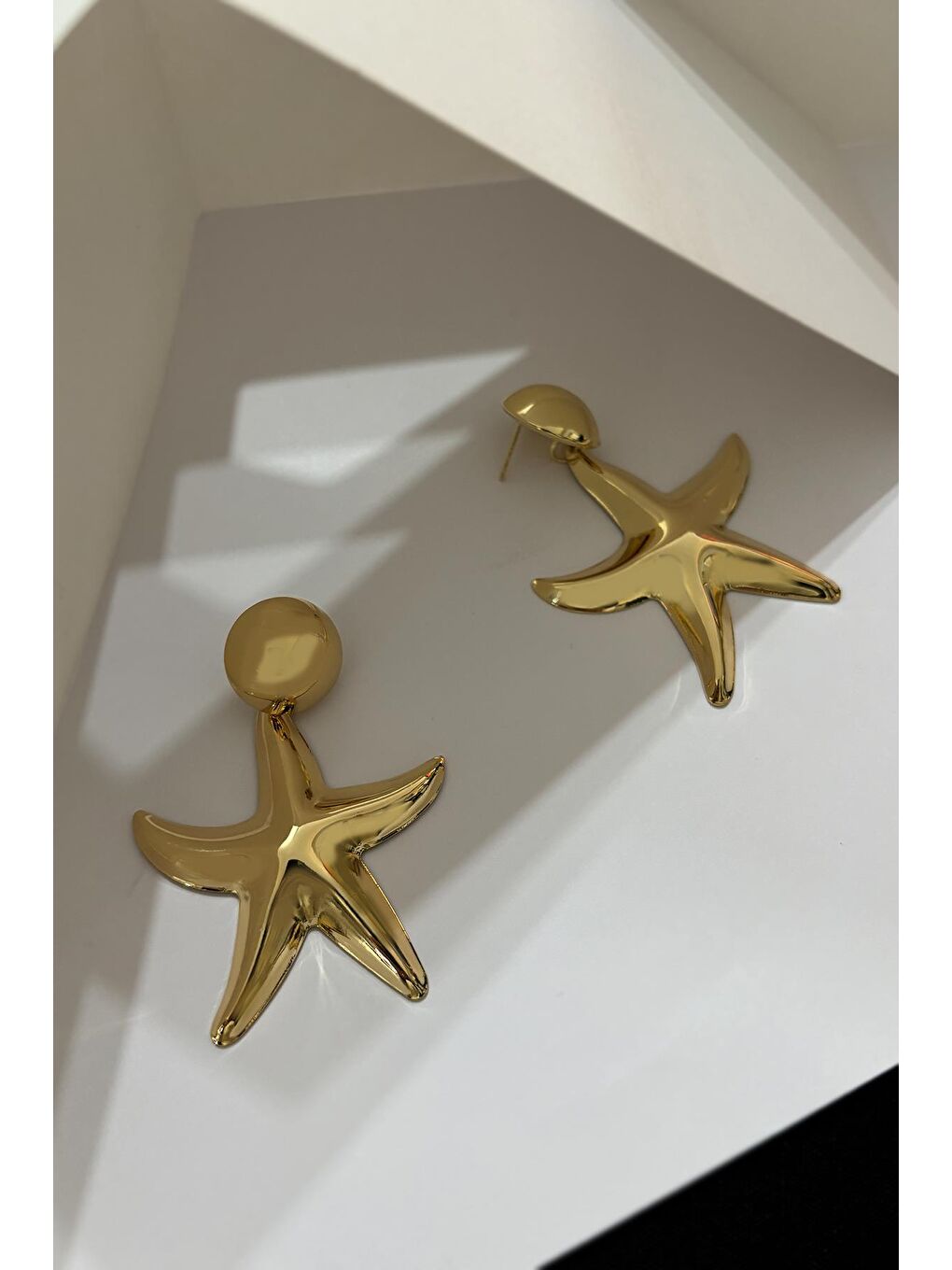 Sarı Deniz Yıldızı Sallantılı Gold kadın Küpe-3