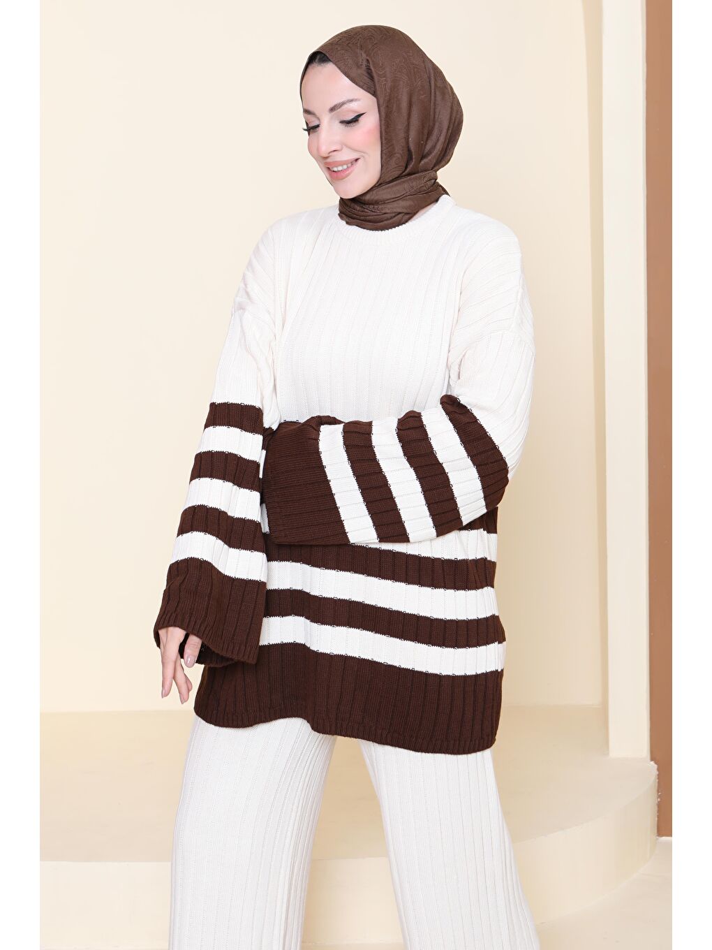 Ekru Çizgili İkili Triko Takım Krem - 27927-KREM-2