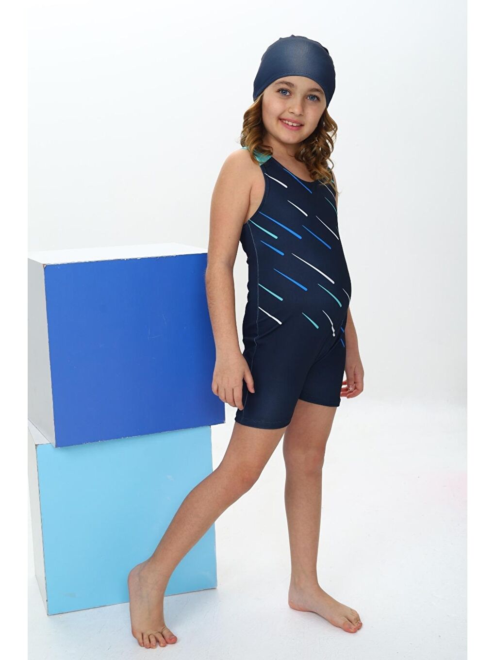 Lacivert Kız Çocuk Yüzücü Şortlu ve Boneli Tulum Mayo Takımı 5-16 Yaş 12232-1