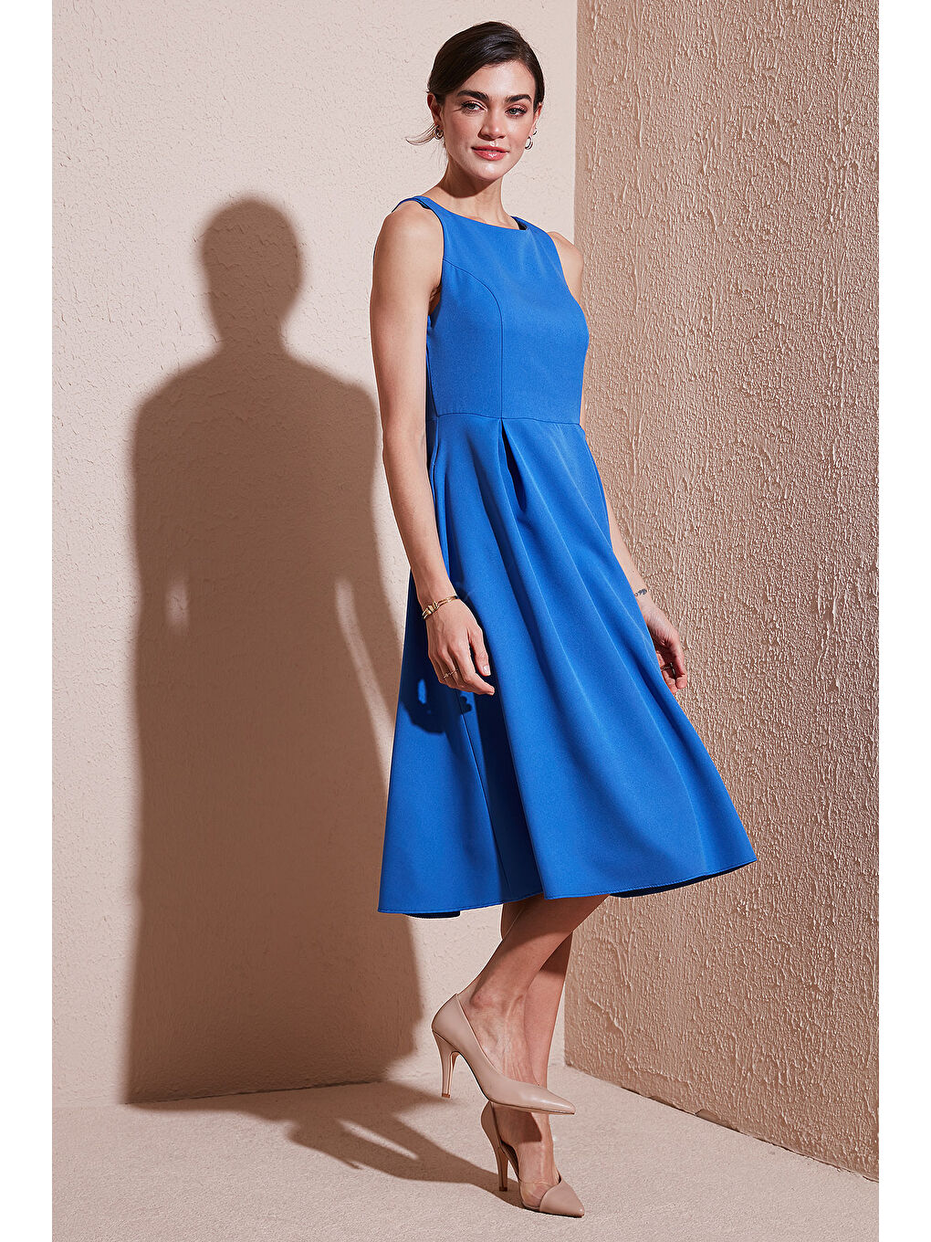 İndigo Regular Fit Bisiklet Yaka Cepli Pileli Midi Boy Kadın Elbise 6111963-1