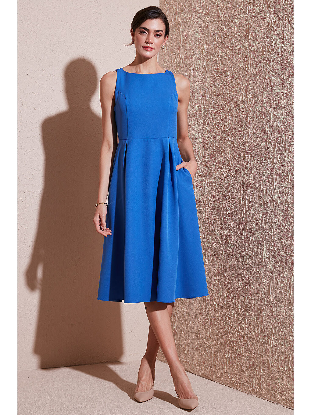 İndigo Regular Fit Bisiklet Yaka Cepli Pileli Midi Boy Kadın Elbise 6111963-2