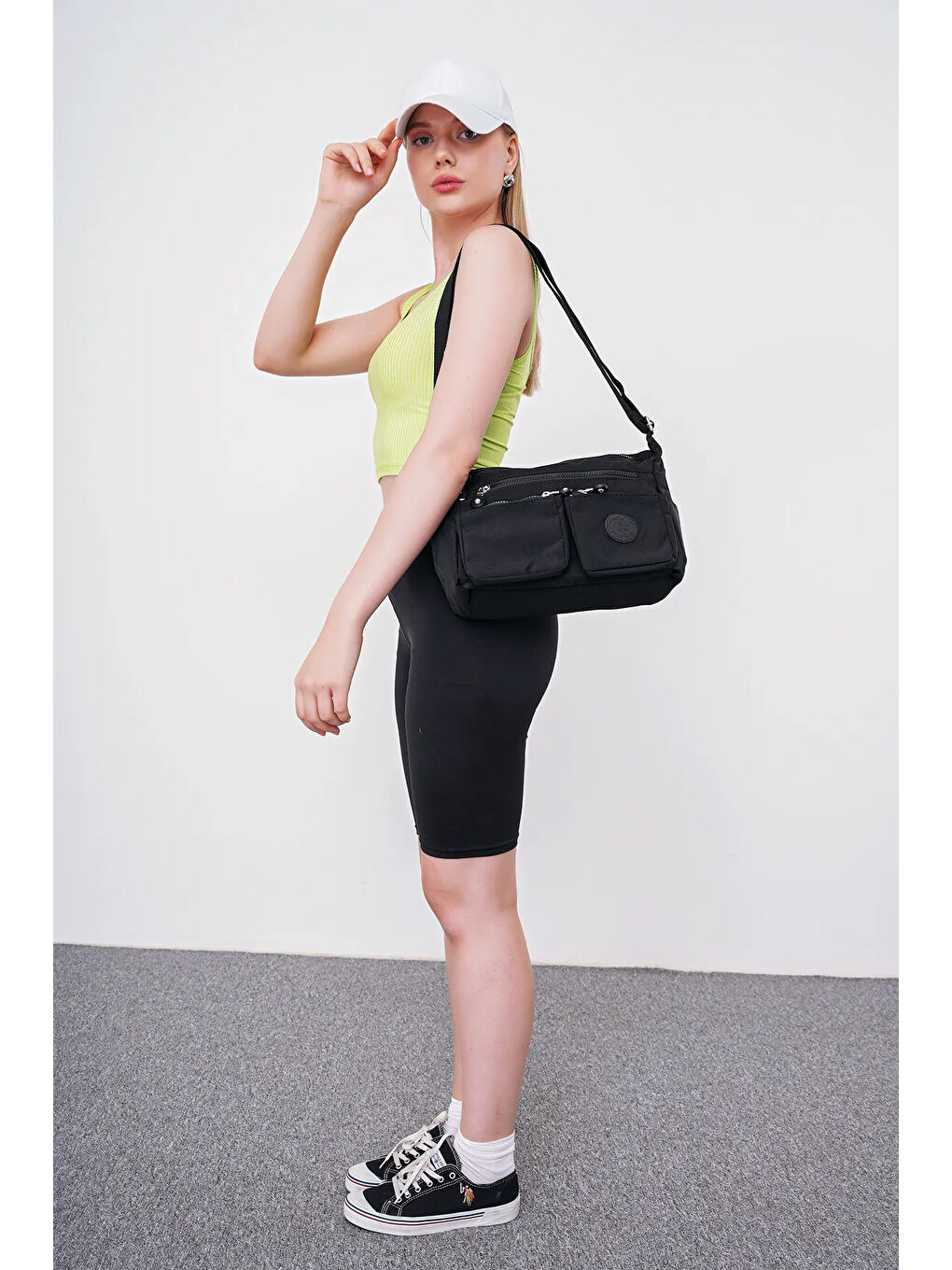 Siyah Çapraz Askılı Kadın Çanta BHPC6004