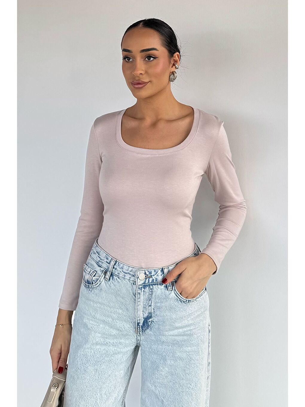 Pembe U Yaka Basıc Bluz