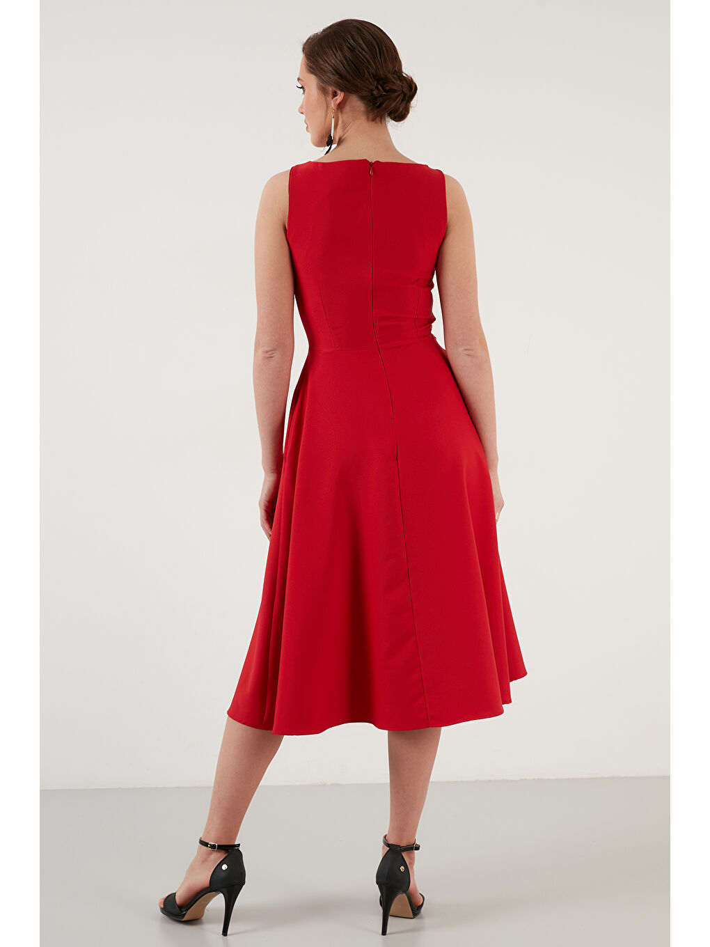 Kırmızı Regular Fit Bisiklet Yaka Cepli Pileli Midi Boy Kadın Elbise 6111963-5