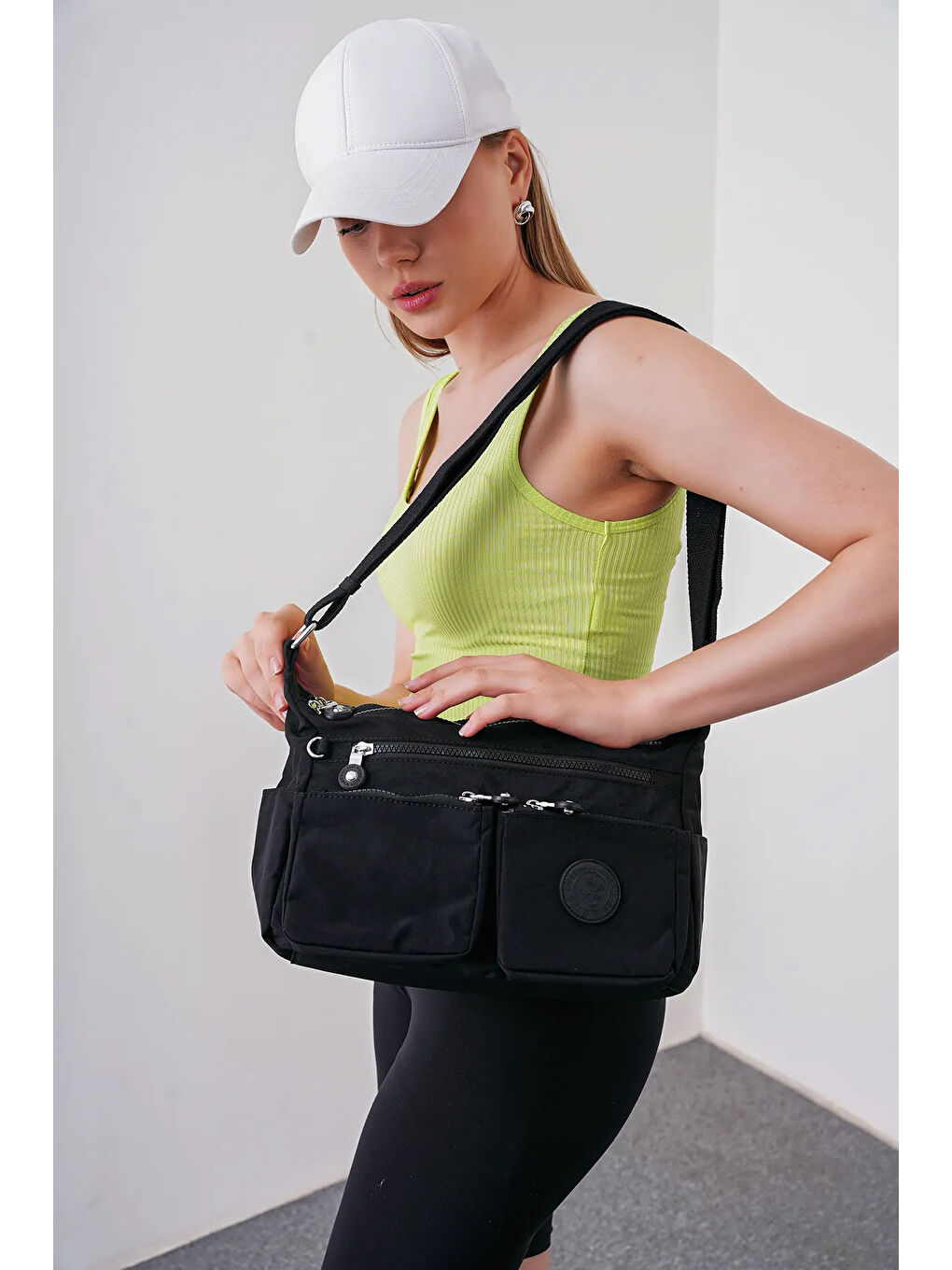 Siyah Çapraz Askılı Kadın Çanta BHPC6004-4