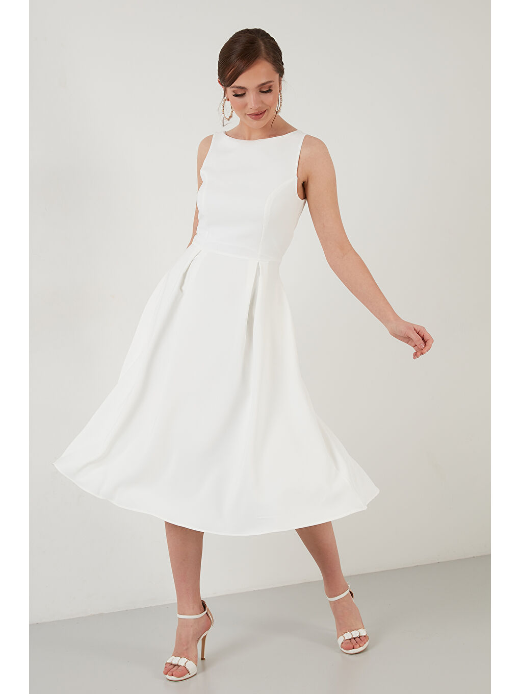 Ekru Regular Fit Bisiklet Yaka Cepli Pileli Midi Boy Kadın Elbise 6111963-2