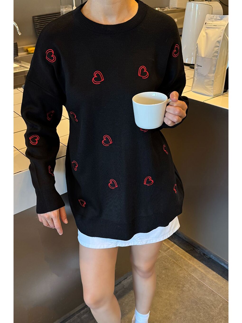 Siyah Kalp Nakışlı Kadın Triko Kazak-2