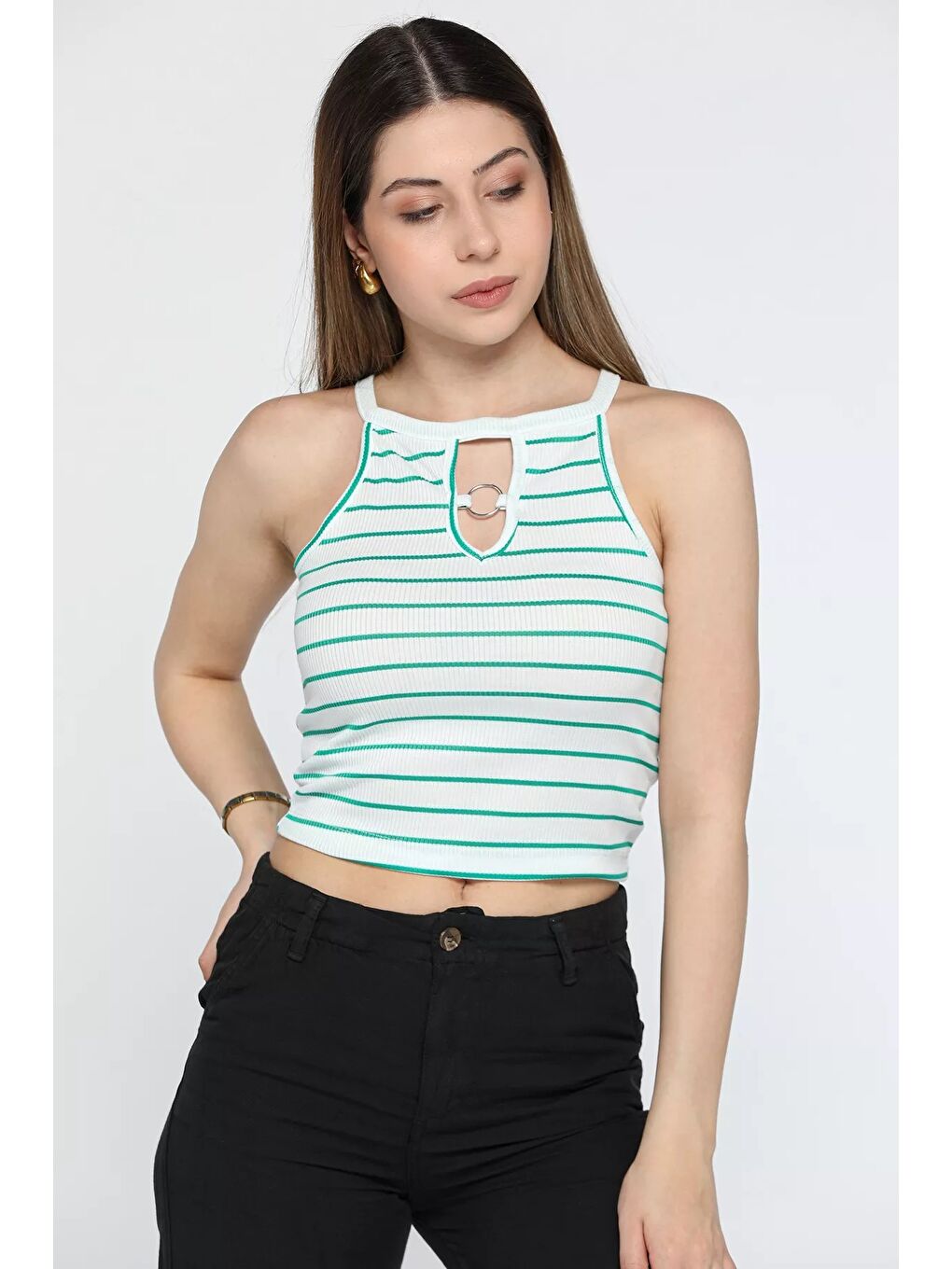 GÜLSELİ Yeşil Çizgili Ön Pencereli Crop Top Body Bluz - 1