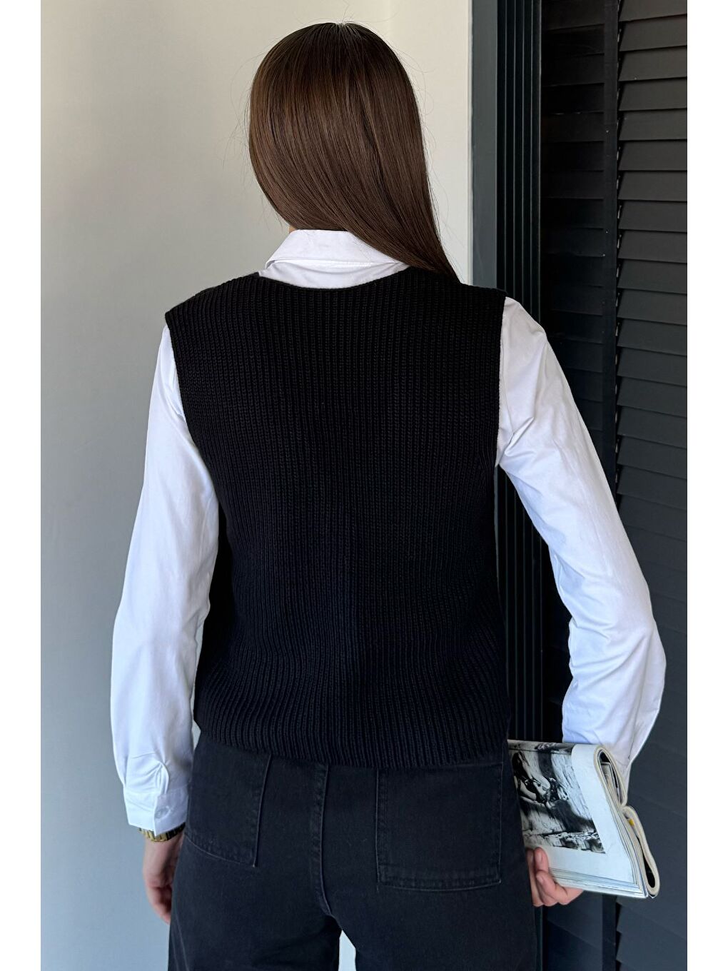 Siyah Kadın V Yaka Ön Düğmeli Triko Yelek-7