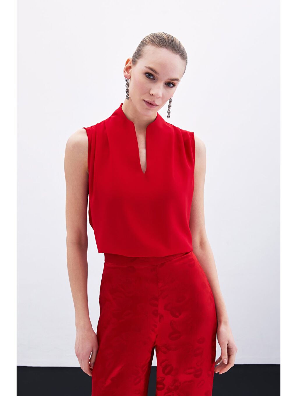 Hakim Yaka Kolsuz Bluz - Kırmızı-1