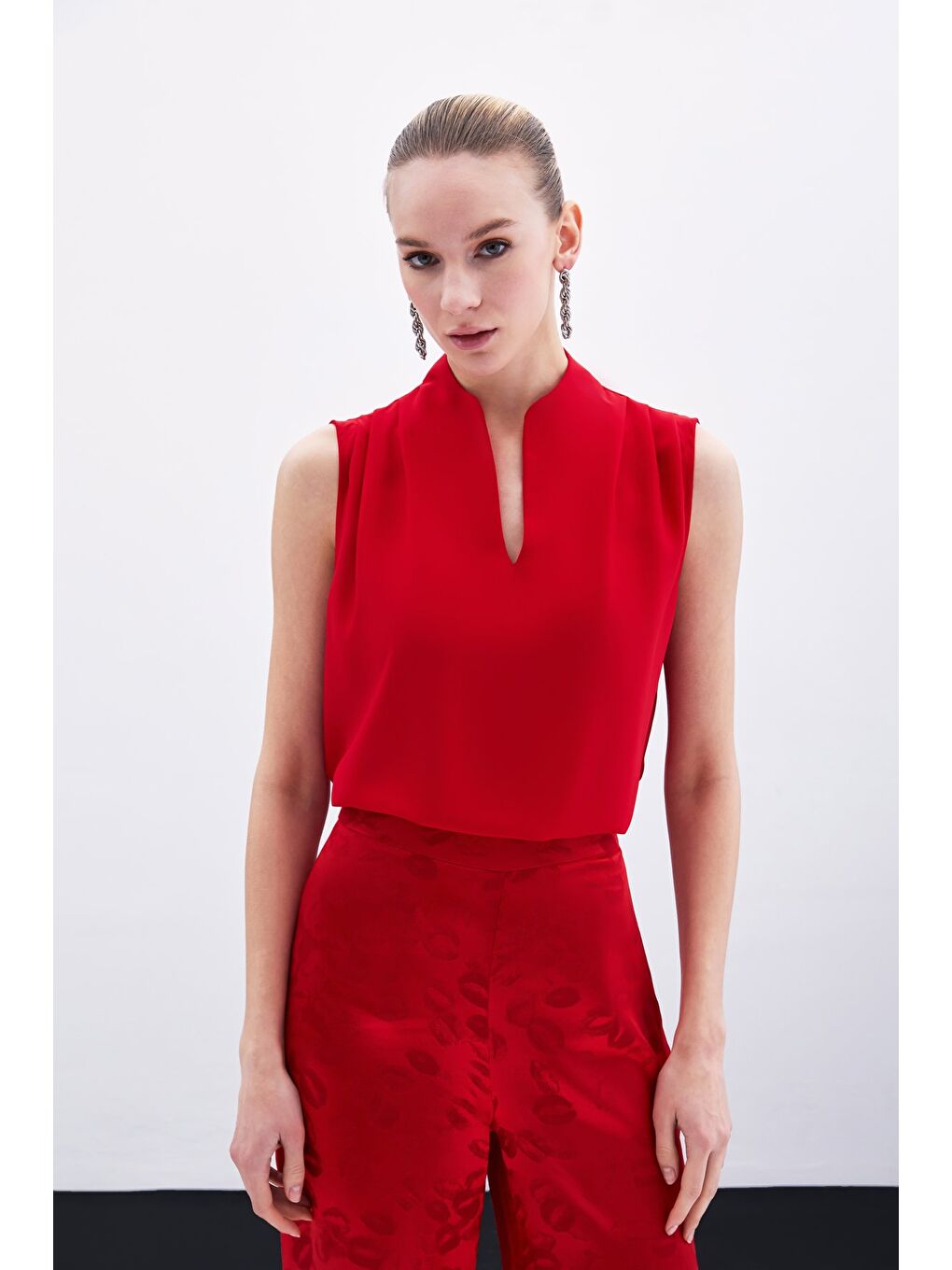 Hakim Yaka Kolsuz Bluz - Kırmızı-2