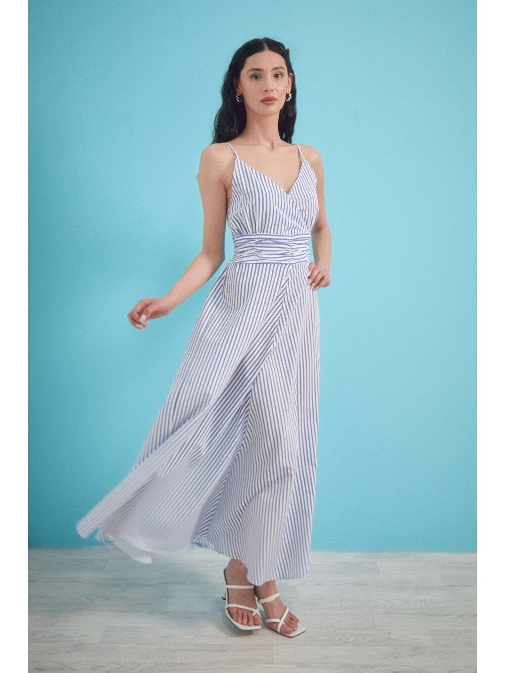 Mavi Çizgili Kruvaze Yaka İp Askılı Elbise-1