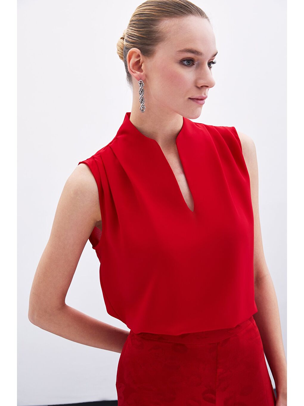 Hakim Yaka Kolsuz Bluz - Kırmızı-5
