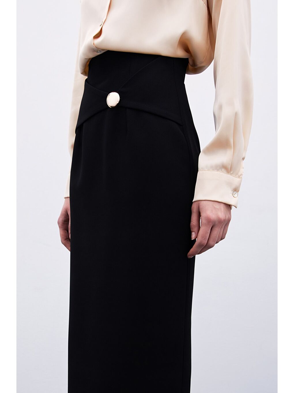 Toka Detaylı Kalem Etek - Siyah-2