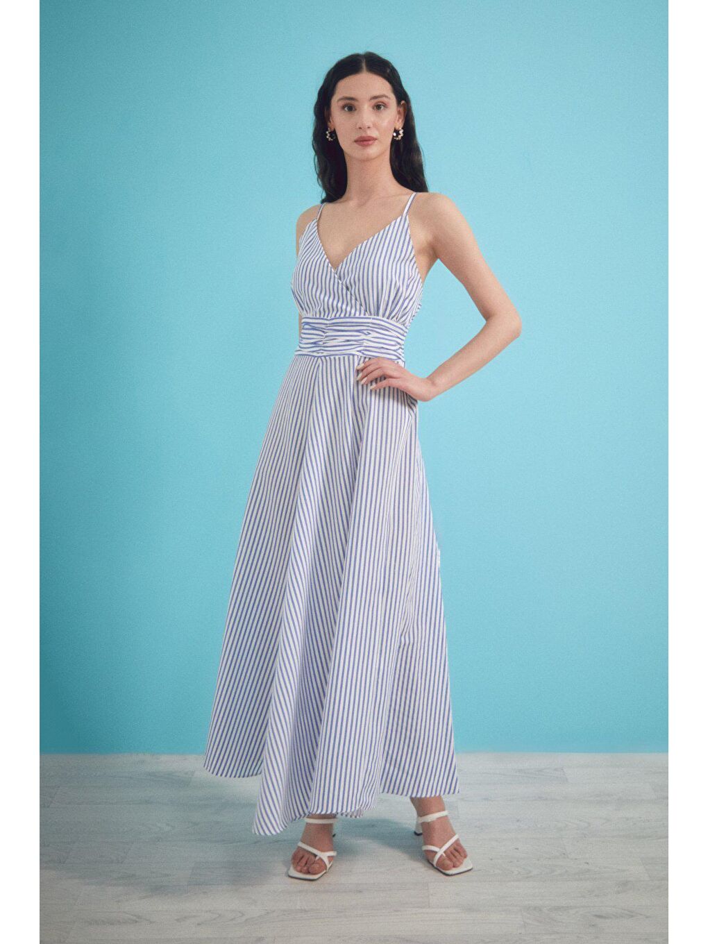 Mavi Çizgili Kruvaze Yaka İp Askılı Elbise-2