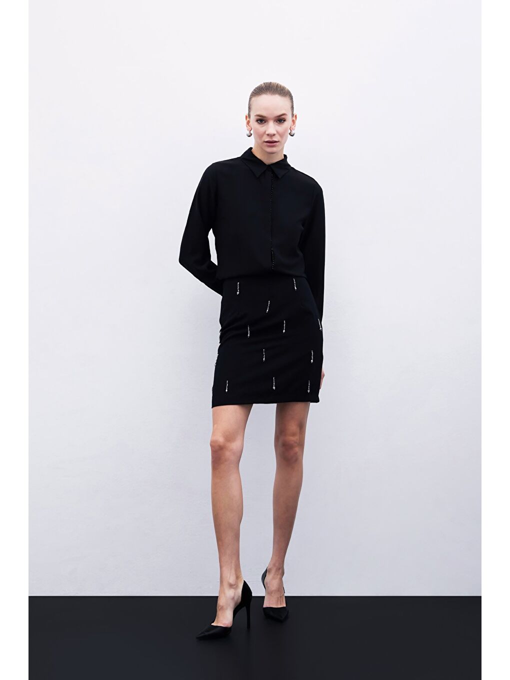 Boncuk Aksesuarlı Gömlek - Siyah-3