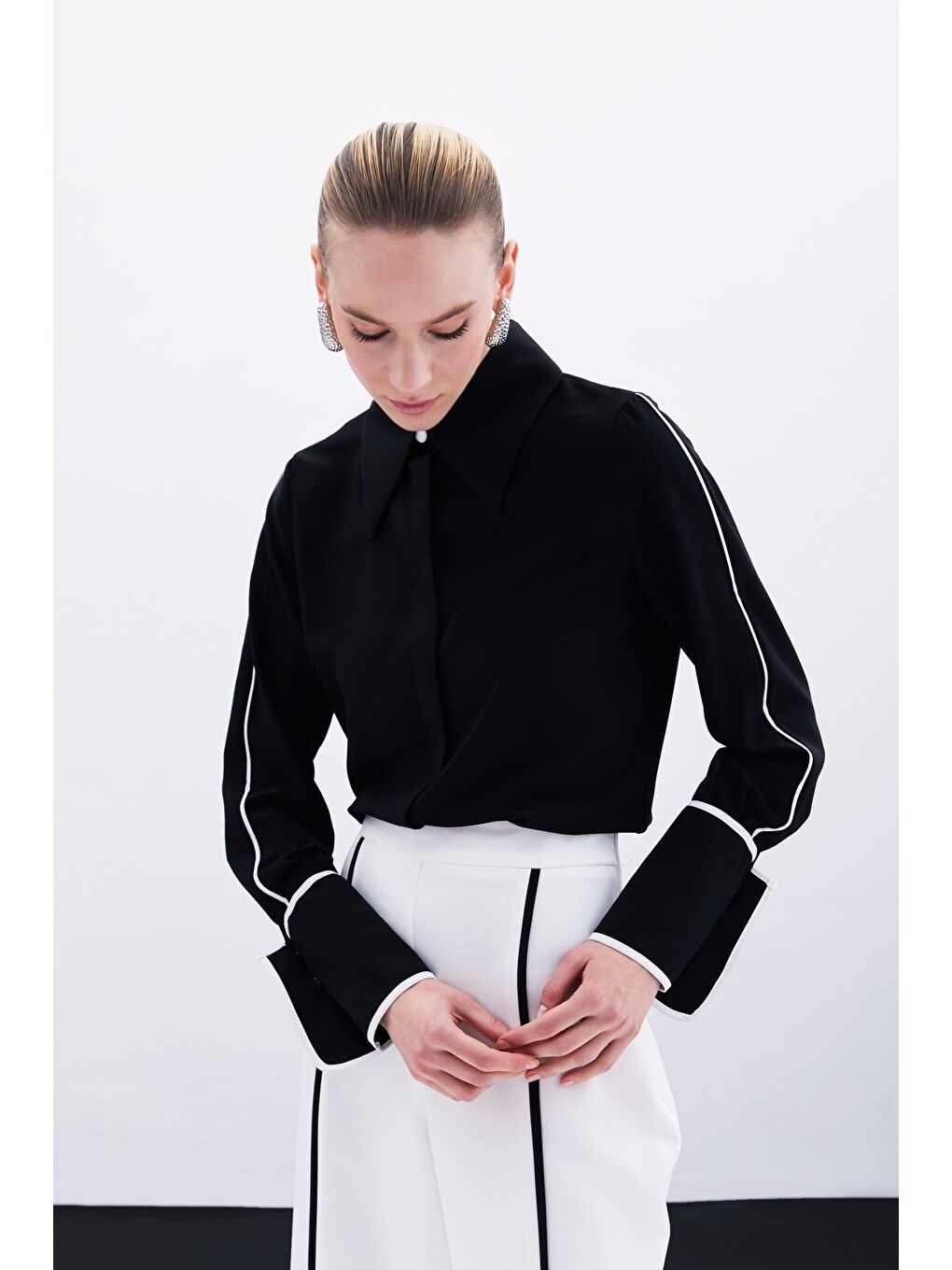 Klasik Manşetli Kontrast Gömlek - Siyah-2