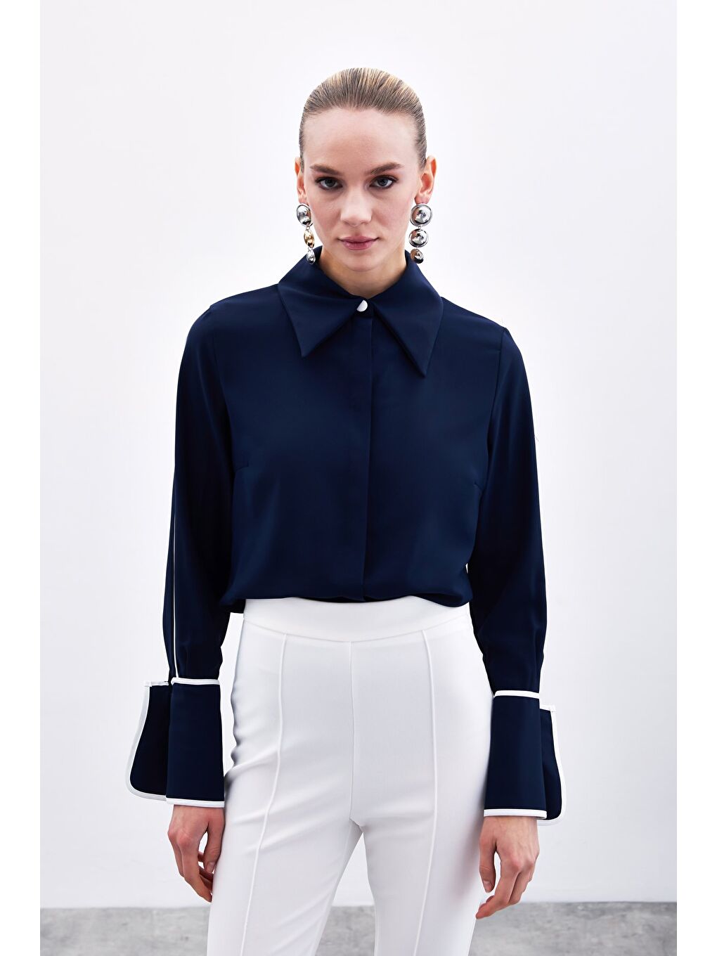 Klasik Manşetli Kontrast Gömlek - Lacivert-1