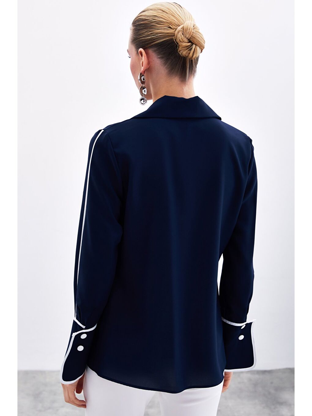 Klasik Manşetli Kontrast Gömlek - Lacivert-6