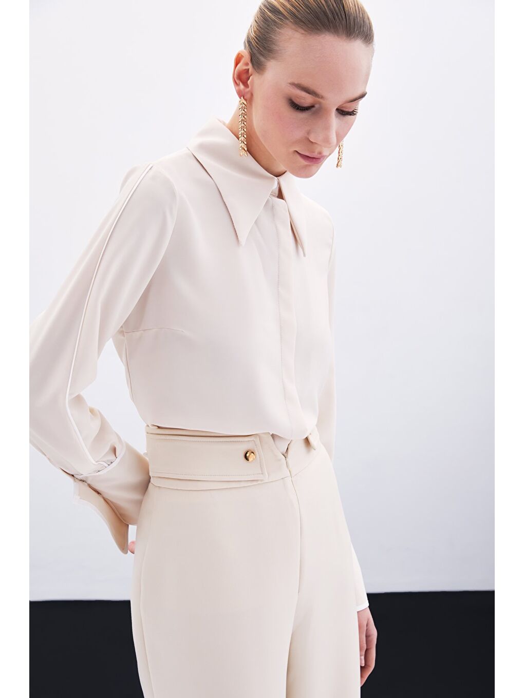 Klasik Manşetli Kontrast Gömlek - Bej-3