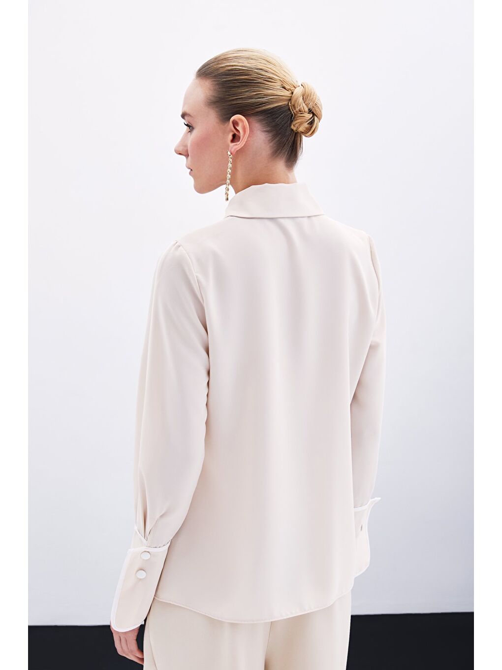 Klasik Manşetli Kontrast Gömlek - Bej-6