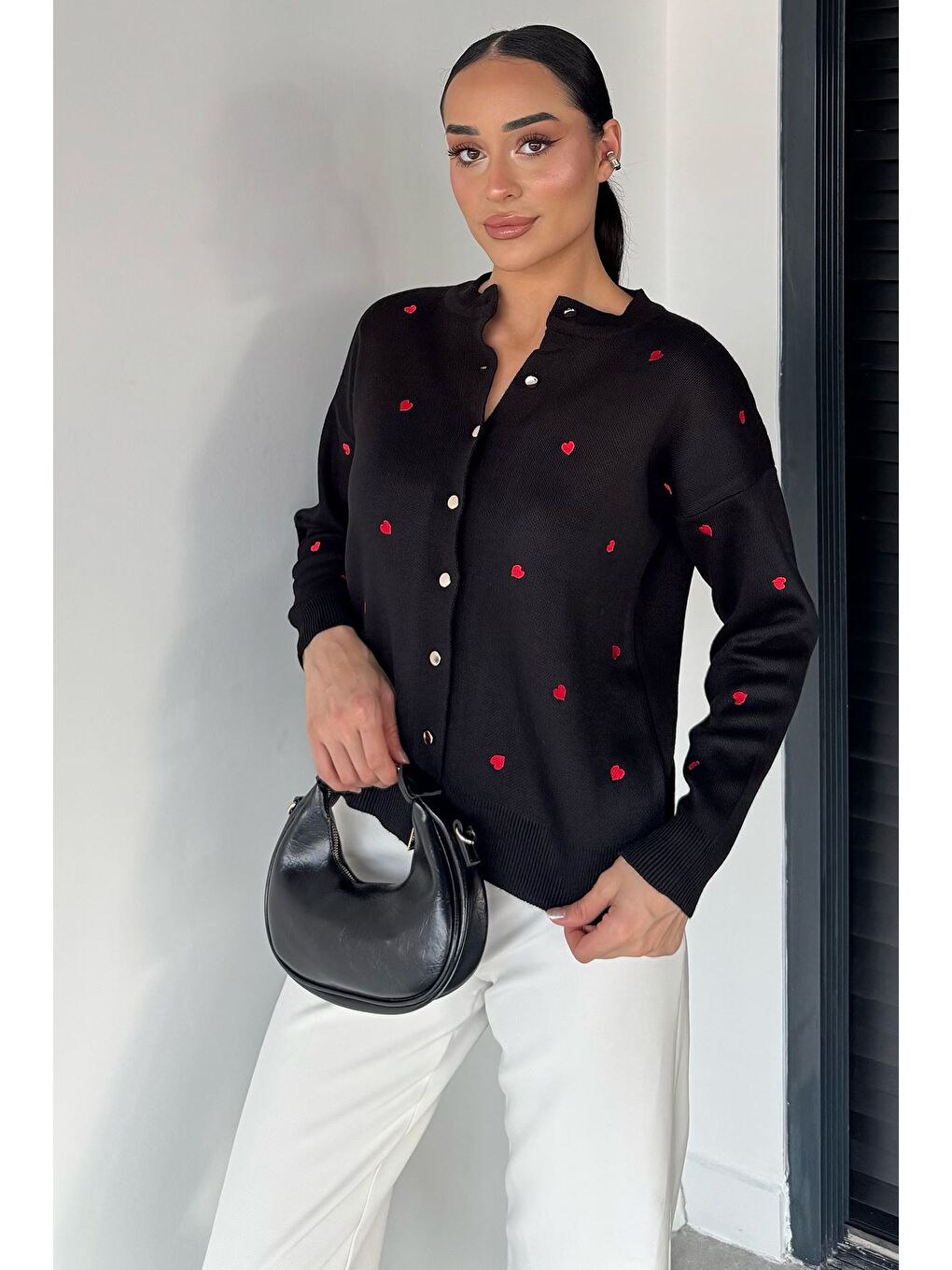 Siyah Kadın Kalp Nakışlı Triko Hırka (s-m-l Uyumludur)-1