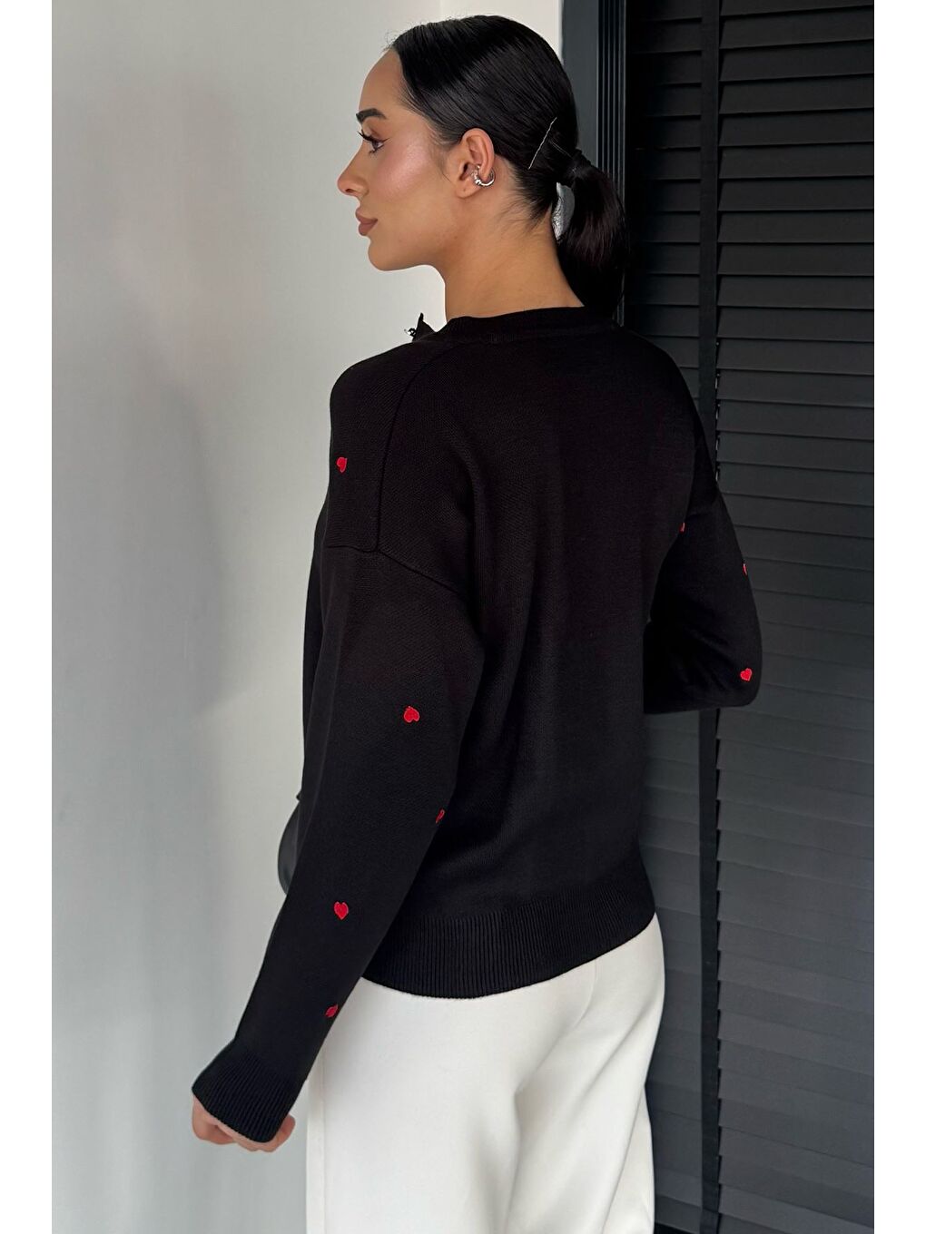 Siyah Kadın Kalp Nakışlı Triko Hırka (s-m-l Uyumludur)-3