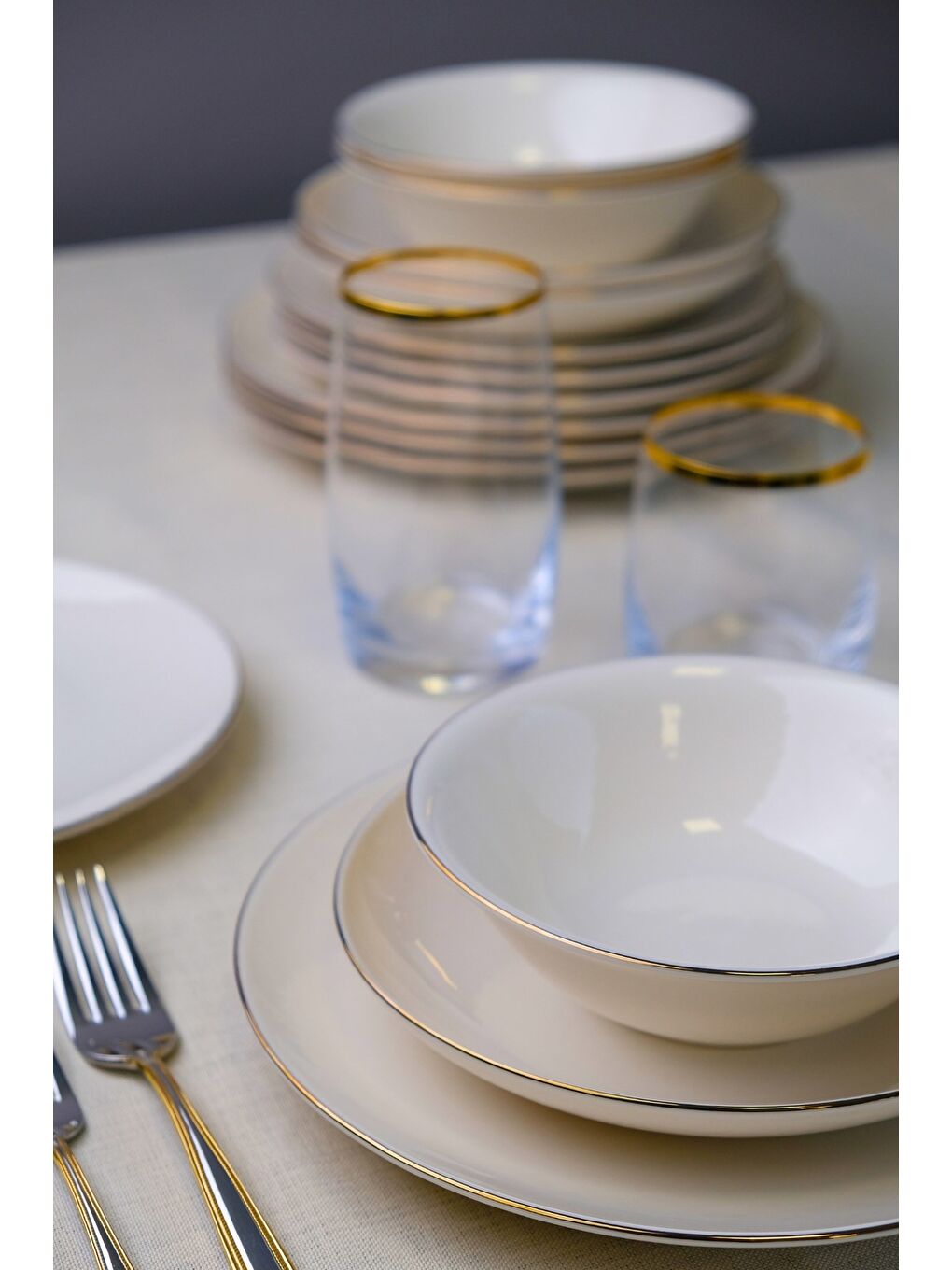 Beyaz Chic Altın Yaldız Porselen Yemek Takımı 24 Parça 6 Kişilik-3