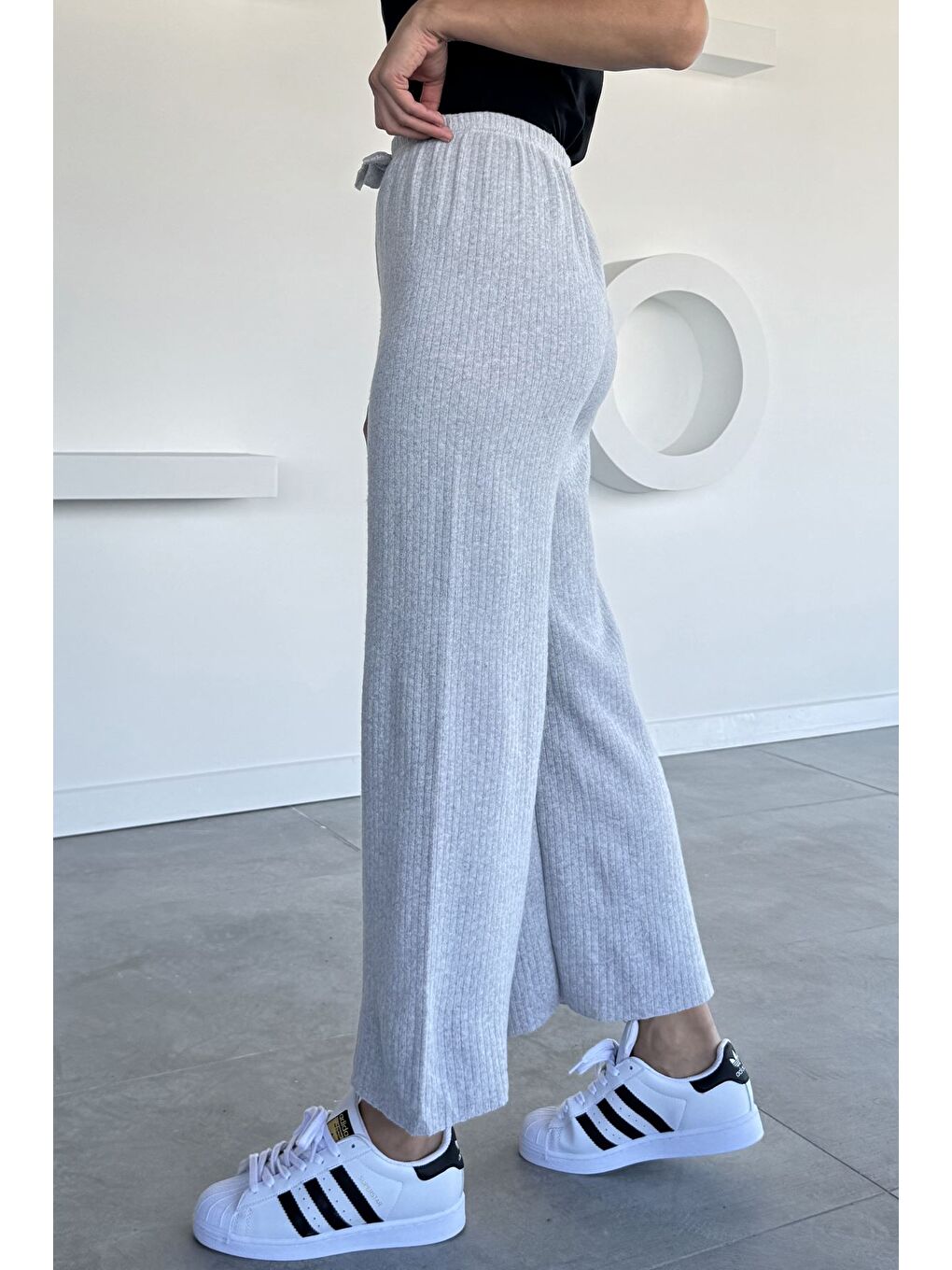 Gri Kadın Bel Lastikli Bol Paça Pantolon-1