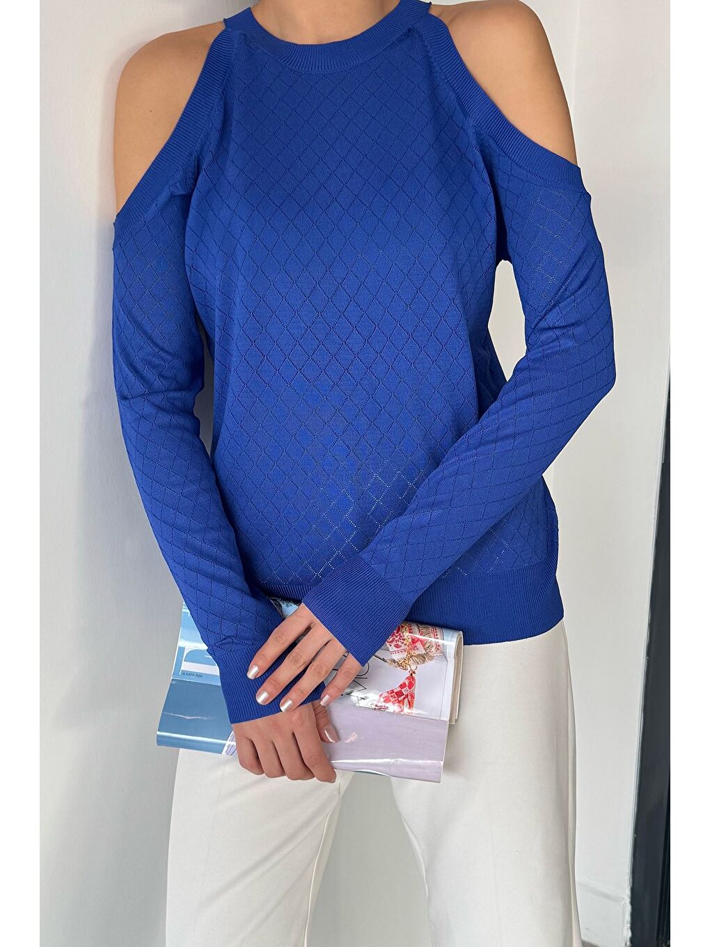 Mavi Omuz Dekolteli Kadın Triko Bluz