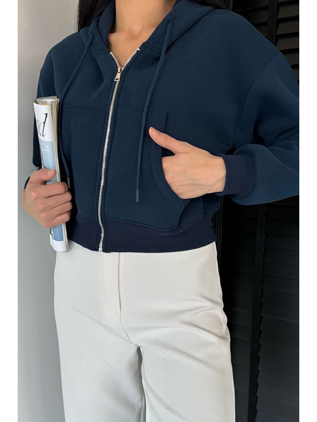 Petrol Kadın Kapüşonlu Şardonlu Ön Fermuarlı Crop Top Sweatshirt-2