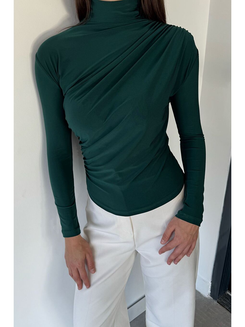 Yeşil Omuz Ve Bel Drapeli Uzun Kol Bluz-2