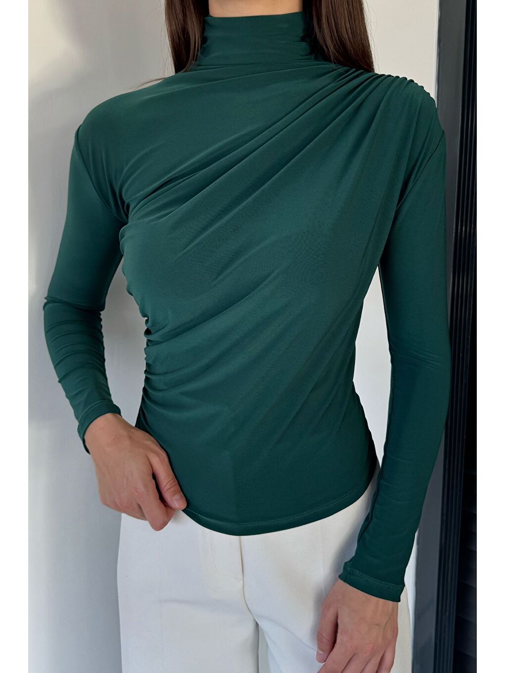 Yeşil Omuz Ve Bel Drapeli Uzun Kol Bluz-5