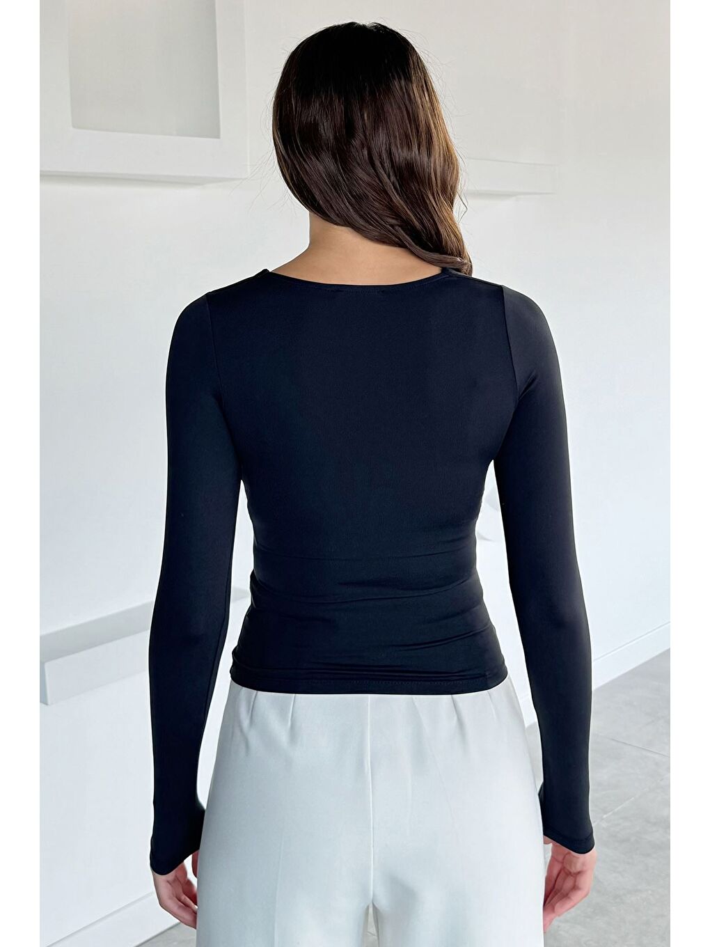 Siyah Kadın Kare Yaka Bluz-3