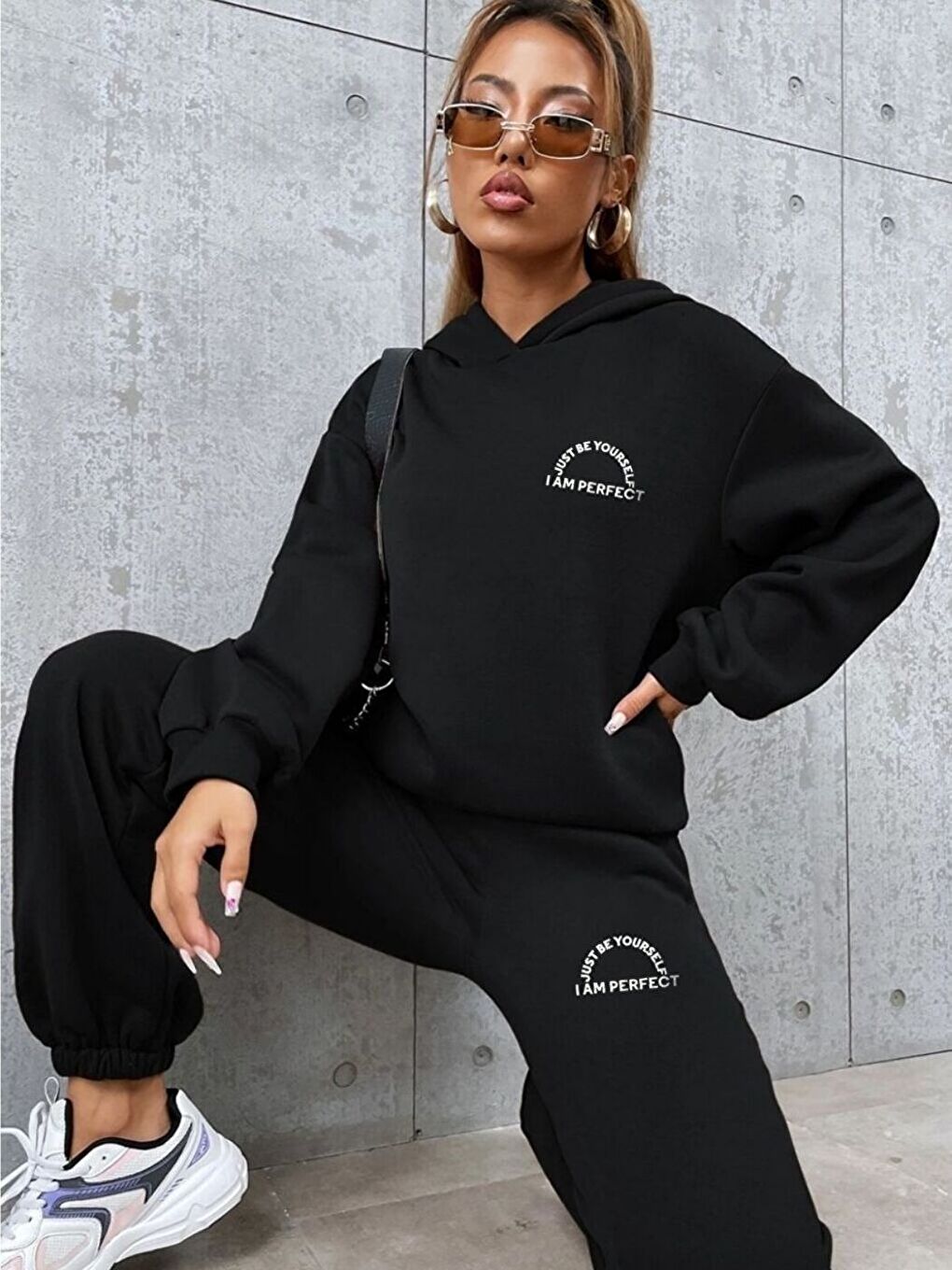 Kadın Siyah  Perfect Baskılı Oversize Alt Üst Eşofman Takımı