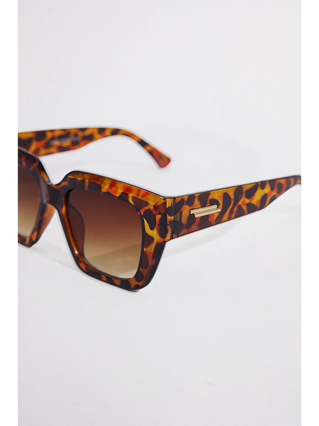 Kadın Oval Kahverengi Çerçeve Uv 400 Korumalı Leopar Desenli Güneş Gözlüğü-3