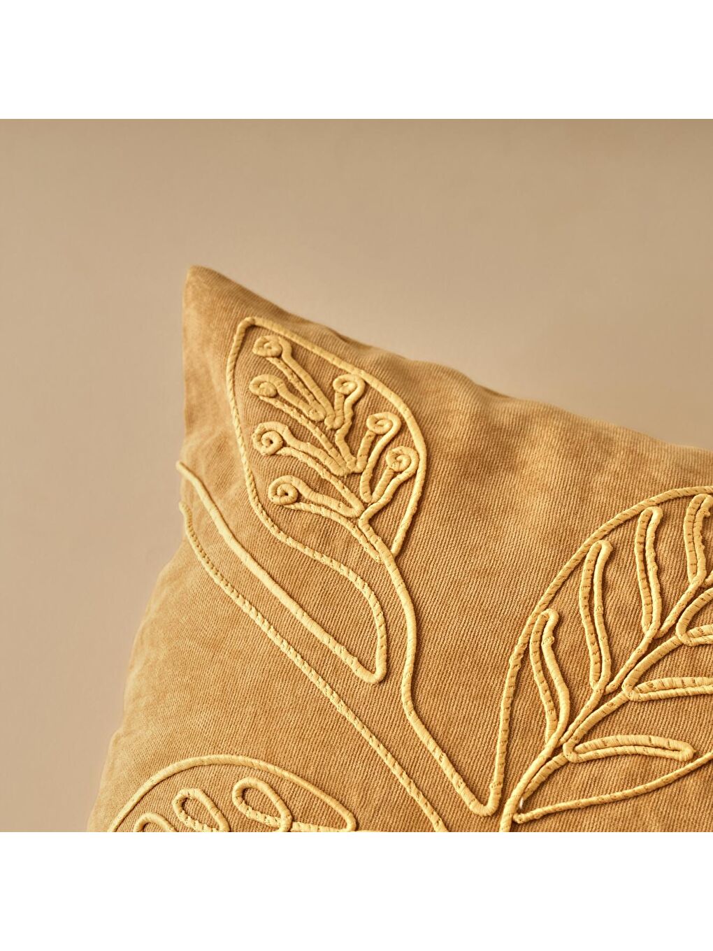 Bloom Nakışlı Kırlent Kılıfı Sarı-1