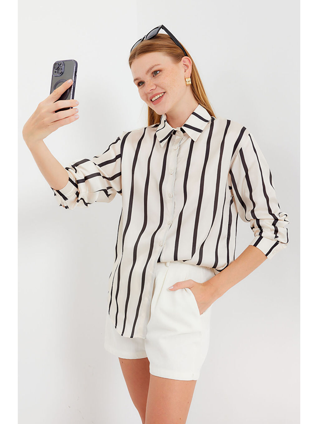 3964 Çizgili Hafif Dökümlü Saten Gömlek - F. Siyah