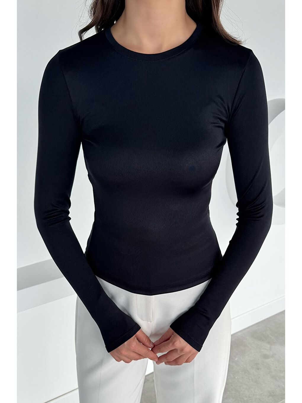 Siyah Kadın Bisiklet Yaka Elastanlı Bluz-2