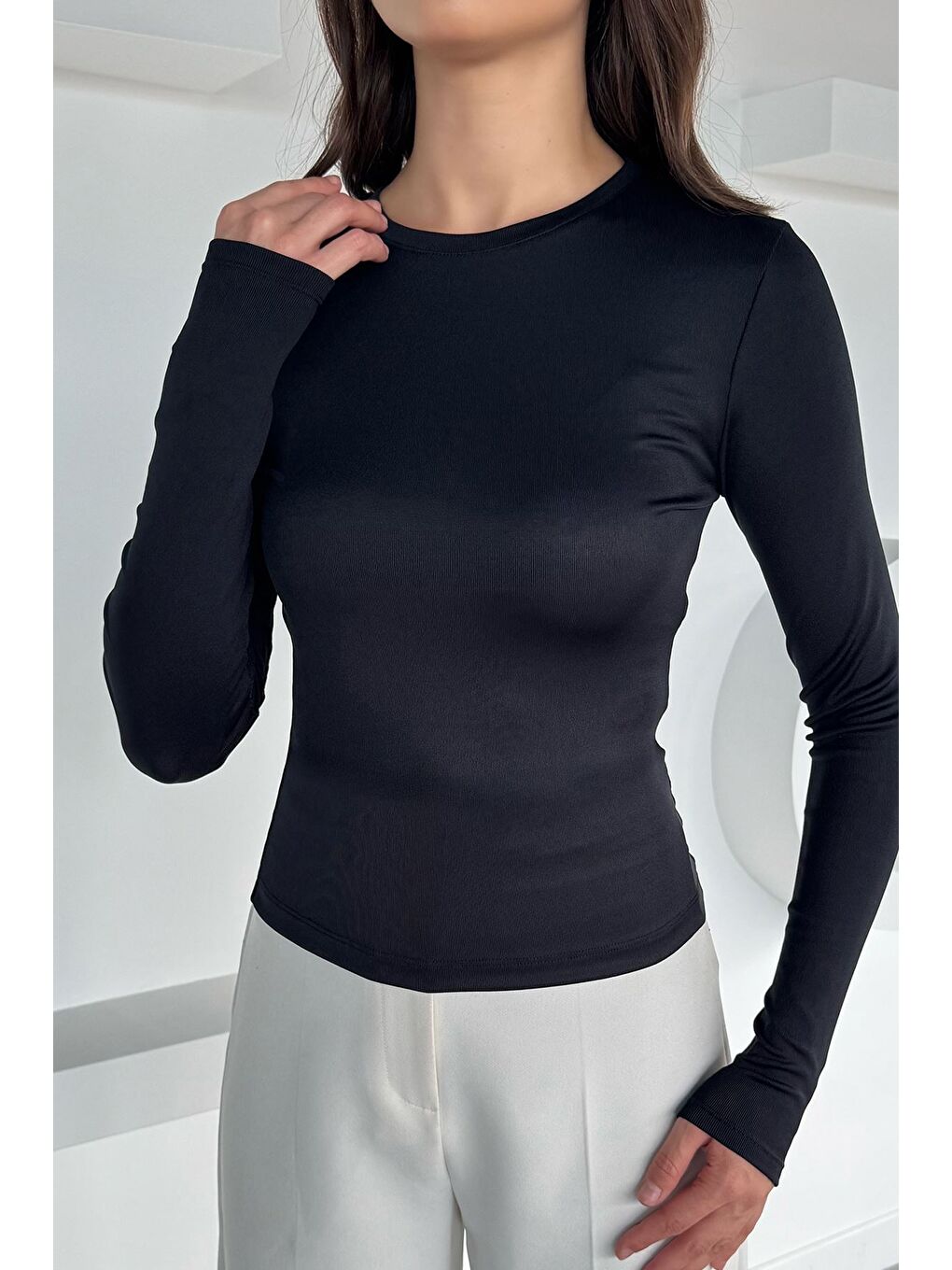 Siyah Kadın Bisiklet Yaka Elastanlı Bluz-3