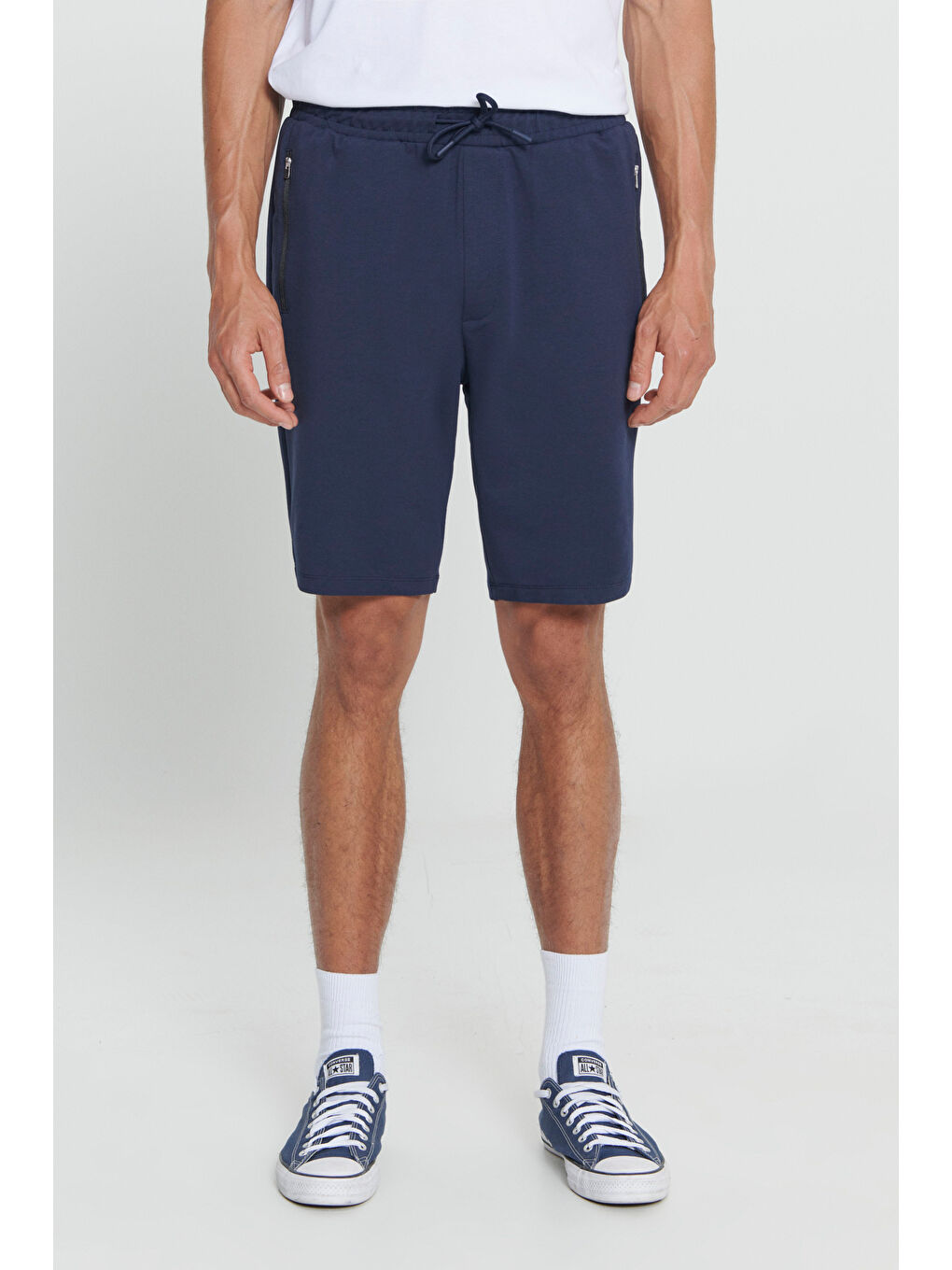 Erkek Lacivert Standart Fit Normal Kesim Pamuklu Cepli Esnek Örme Şort-1