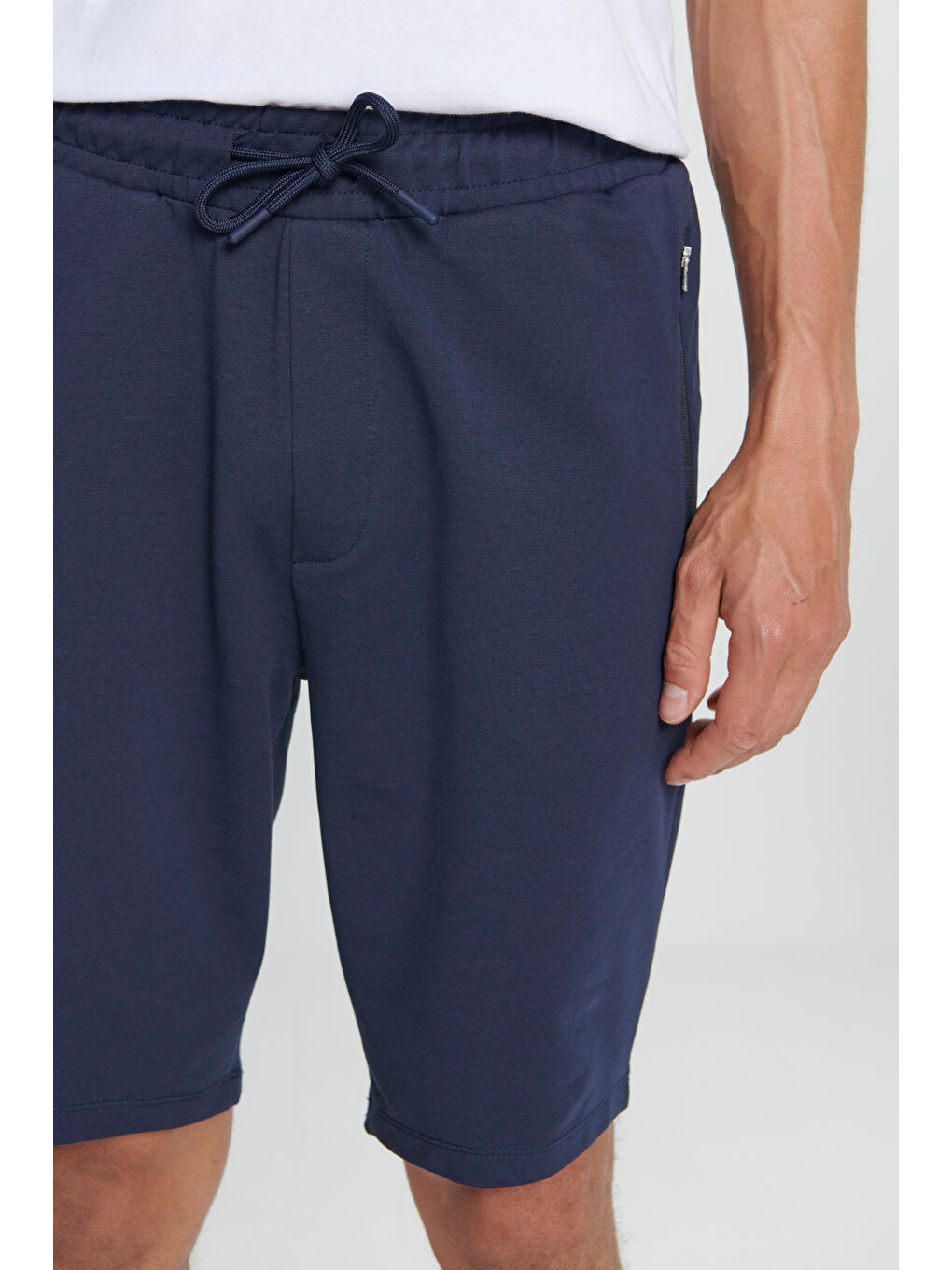 Erkek Lacivert Standart Fit Normal Kesim Pamuklu Cepli Esnek Örme Şort-3