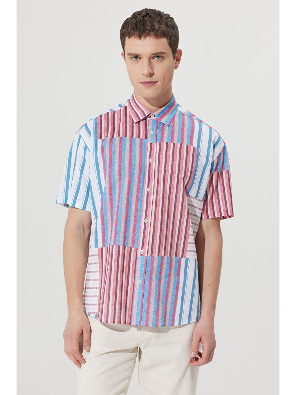 Beyaz Erkek BEYAZ RENKLI Oversize Bol Kesim Gizli Düğme Yaka %100 Pamuk Baskılı Gömlek