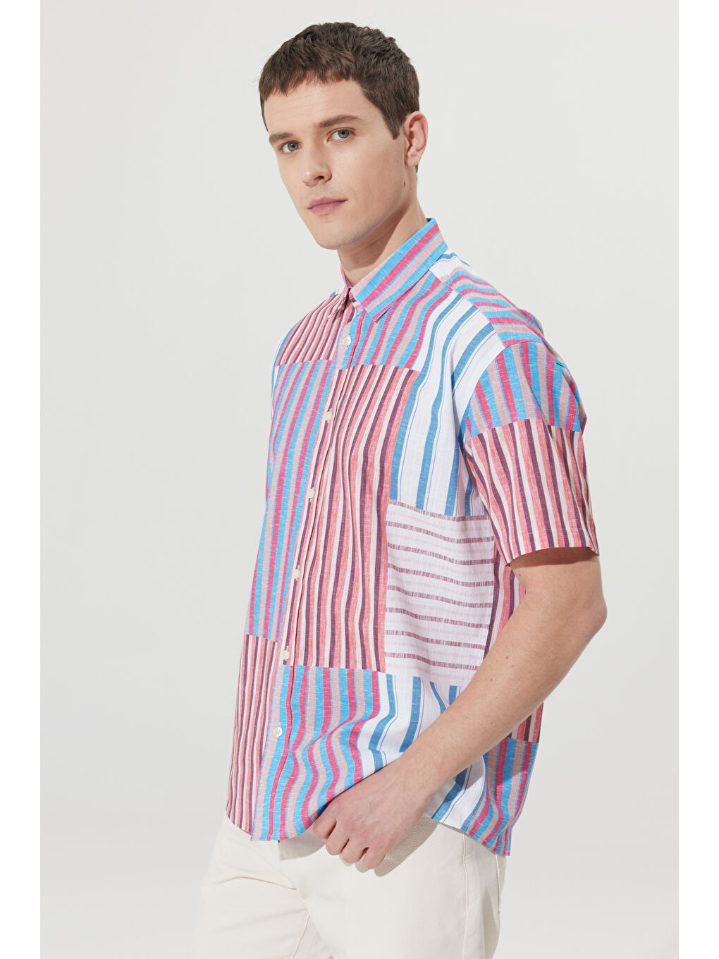 Beyaz Erkek BEYAZ RENKLI Oversize Bol Kesim Gizli Düğme Yaka %100 Pamuk Baskılı Gömlek-4