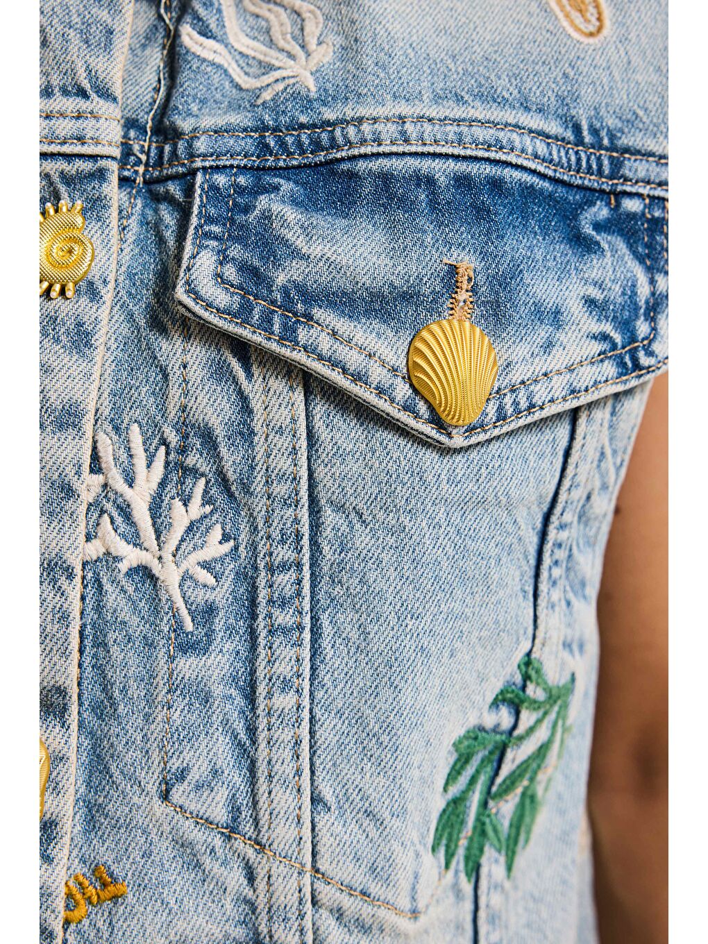 Mavi Kadın Jean Rengi 4s6-65 Düz Kesim Özel Desen Nakışlı Tasarım Denim Yelek-3