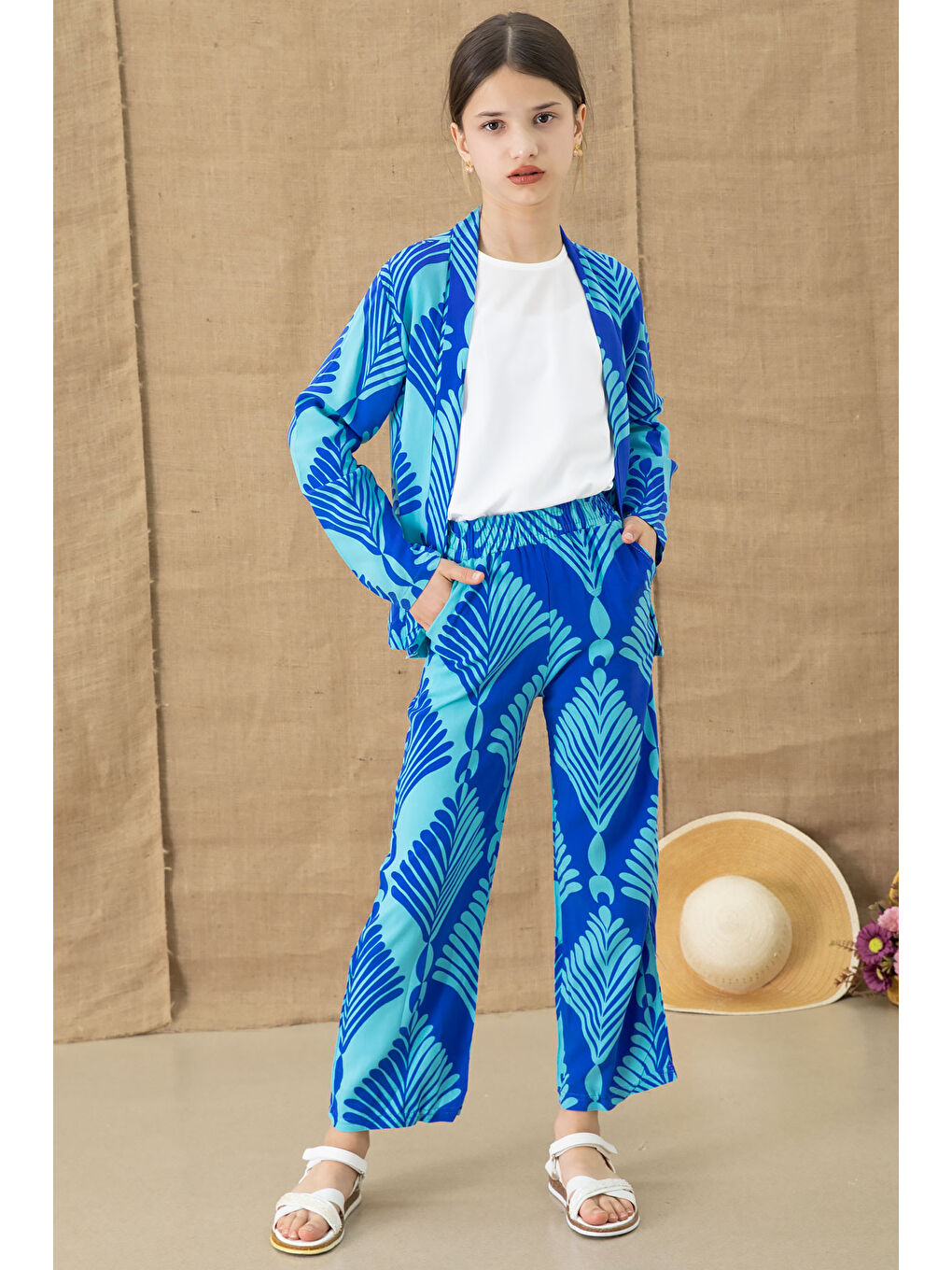 Mavi Yaprak Desenli Kimonolu Geniş Paça Panotolonlu Kız Çocuk 3lü Takım 20763-2