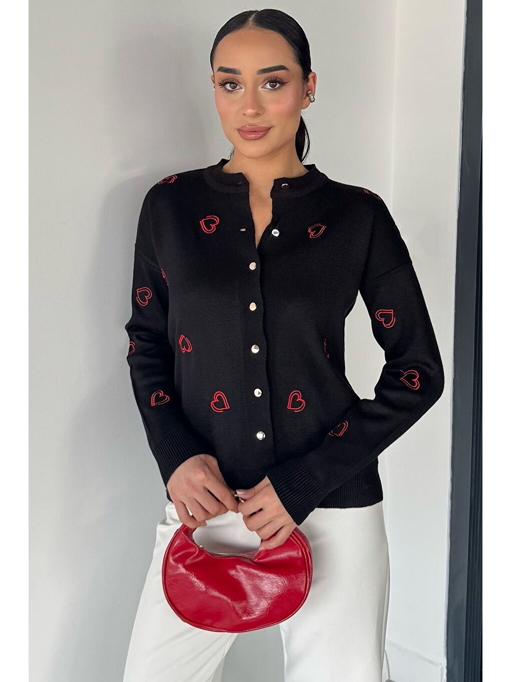 Siyah Kalp Nakışlı Kadın Triko Hırka (s-m-l Uyumludur)-1